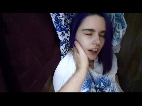 ❤️ Trovis mian fratinon en la ŝranko kaj helpis ŝin kumi ❤❌ Porno vk ĉe ni ❌